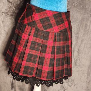 Women's black and red plaid pleated skater skirt (Size S)